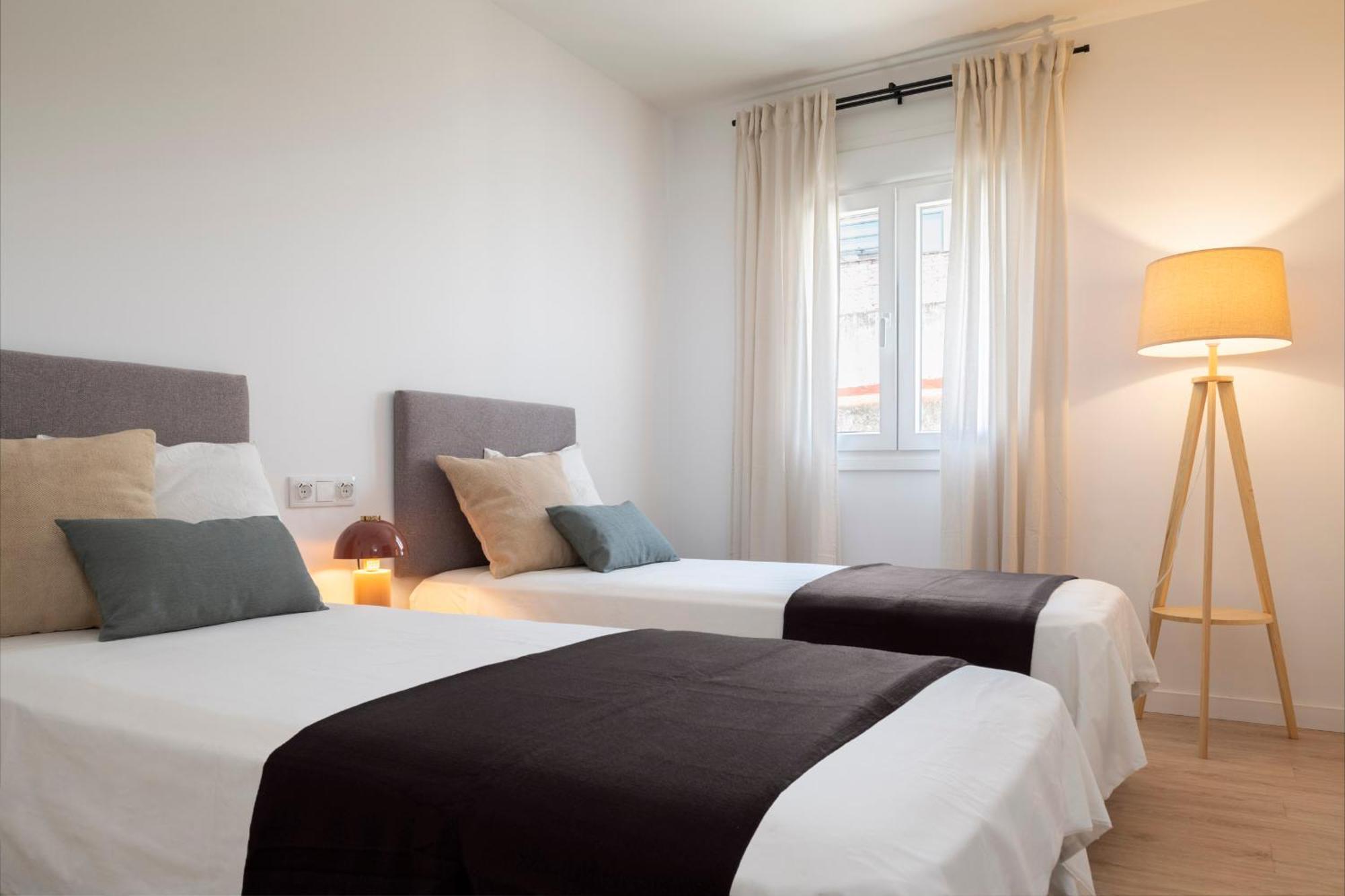 Magno Apartments Real De La Carreteria Севиля Екстериор снимка